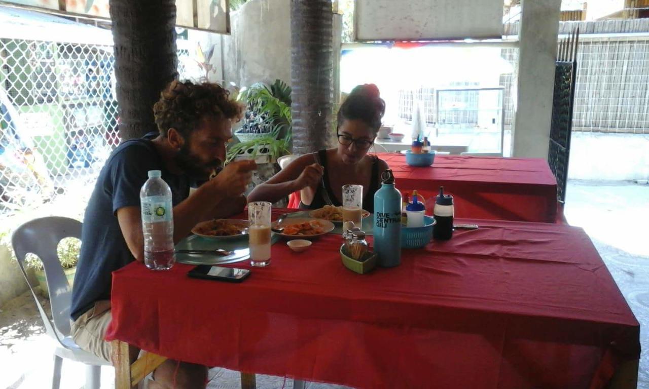 Guanna'S Place Room And Resto Bar Logon Εξωτερικό φωτογραφία